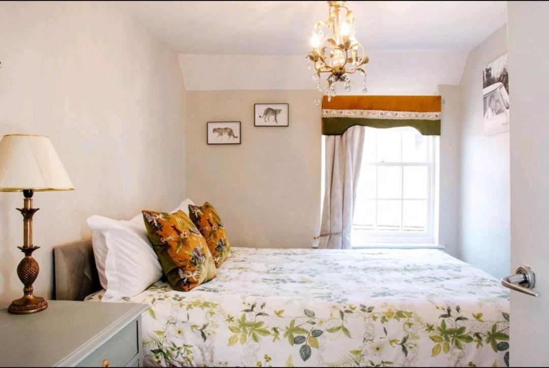 Whispering Place Georgian Grade II Sleeps 6 Adults 3 Mins From Safari Park & Steam Train Bewdley Exterior photo